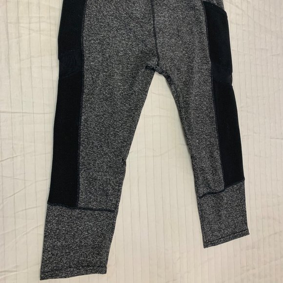 🪴 SILVER LEG WOMENS PULL ON ATHLETIC YOGA CAPRIS PANTS SIZE M 🪴 - Picture 2 of 7